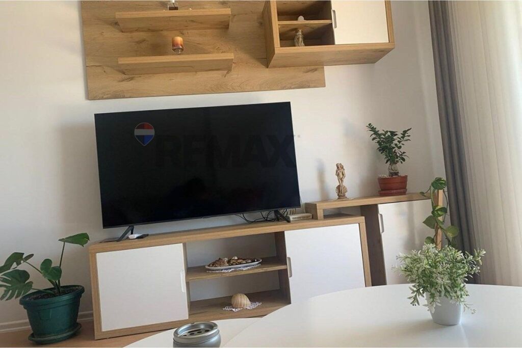 Apartment - For Rent - 5 Maji Street, Tirana