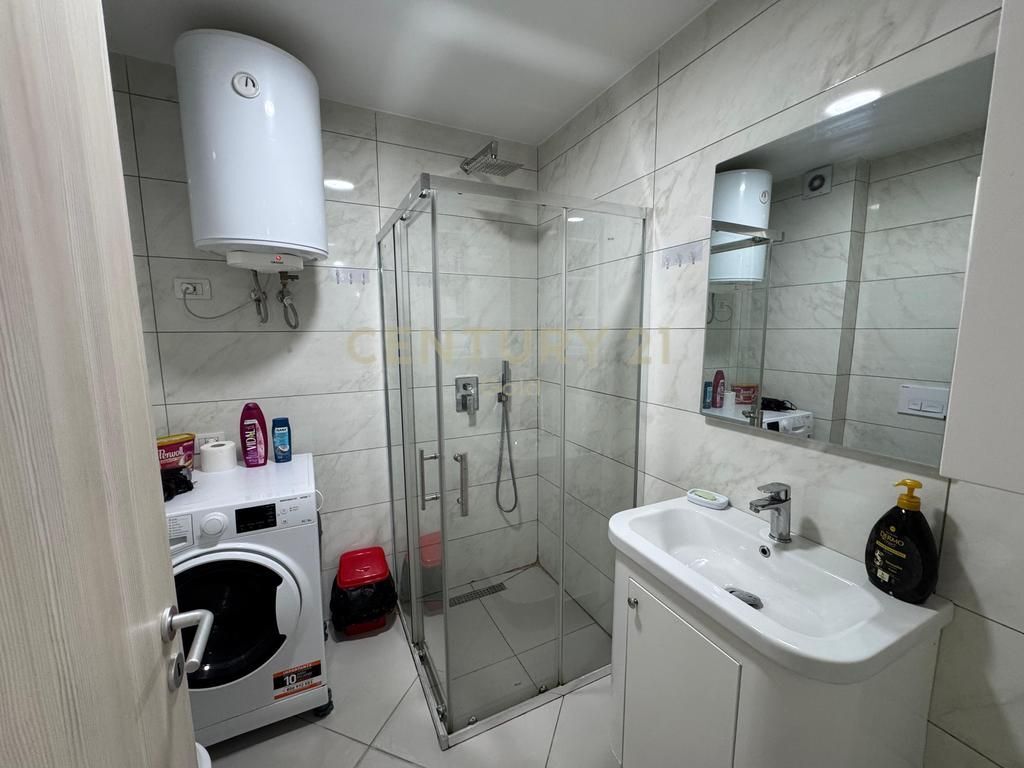 Appartamento 1+1+Posto Auto in Affitto in Via Barrikadave - 70.000 LEKE