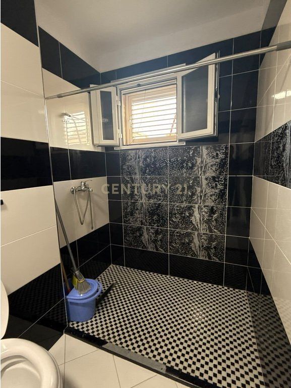 Apartament 2+1 me Qira në Durrës, pranë Spitalit!!