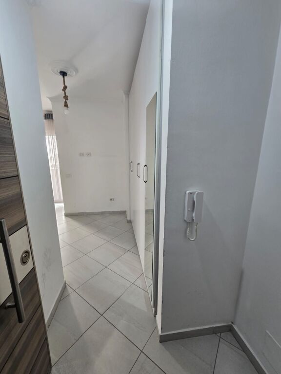 🏡 MONOLOCALE IN VENDITA – CENTRO, TIRANA