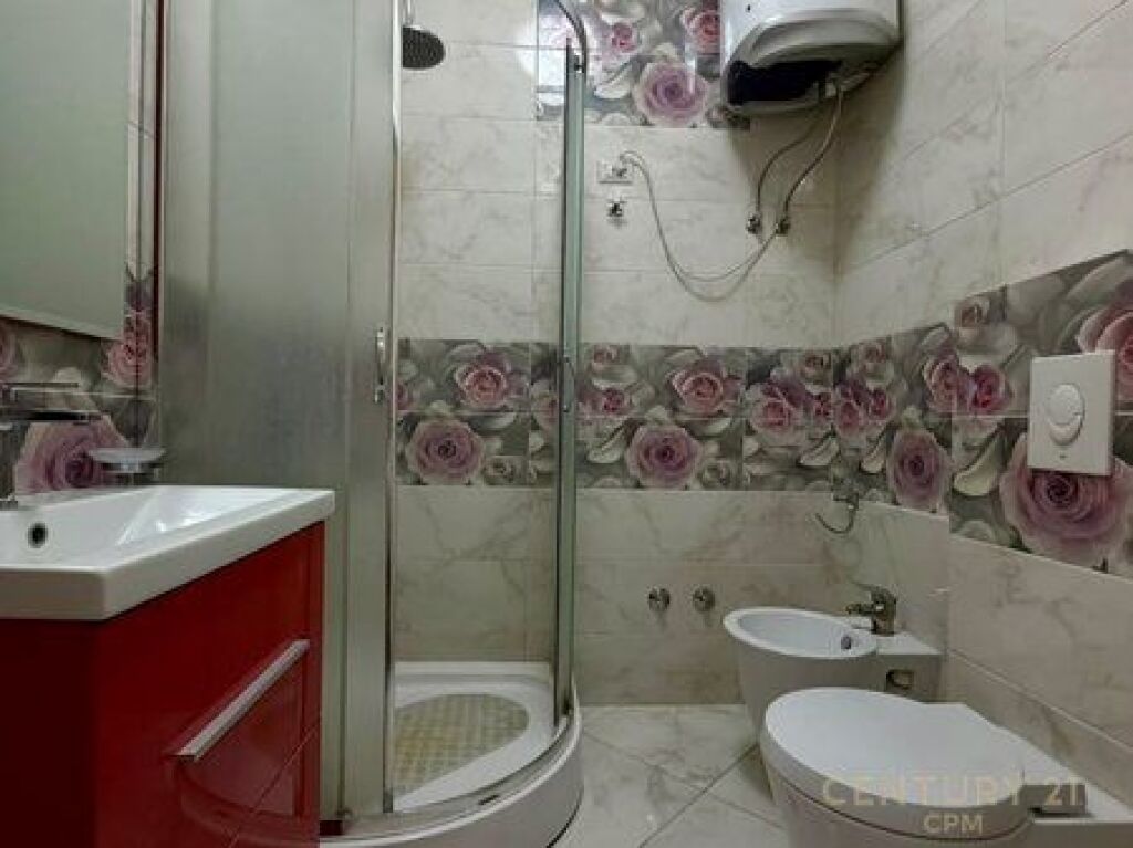 APARTAMENT 1+1 PER QIRA TEK PAZARI I RI!