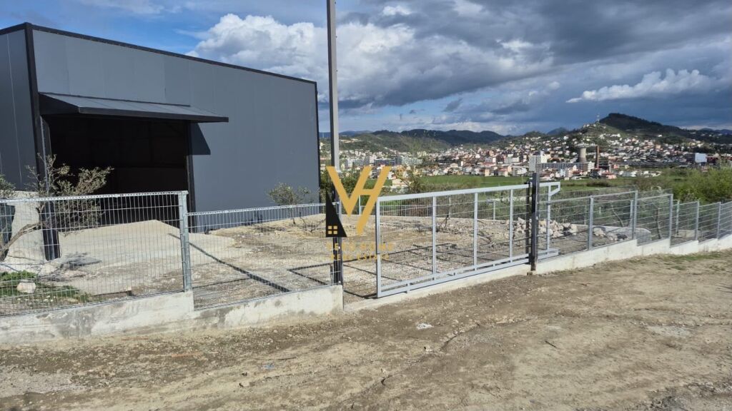 JEPET KAPANON 415 M2 ME QIRA NE VAQARR 1.200 EURO