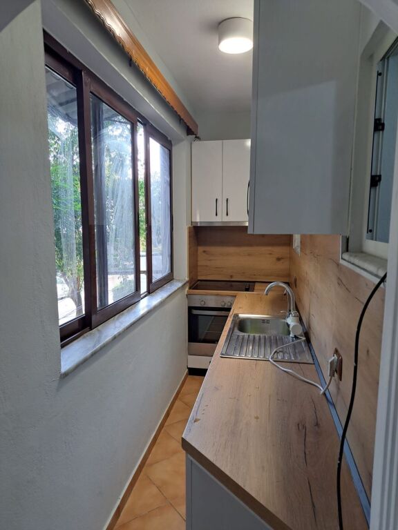 Apartament 2+1 me qira ne Xhamllik!