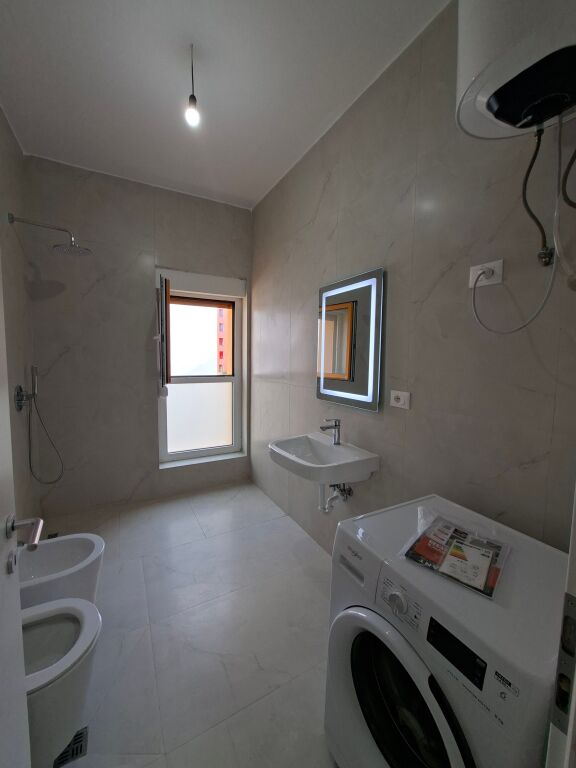 Appartamento 1+1 in affitto ad Ali Dem (Residenza Kadiu)