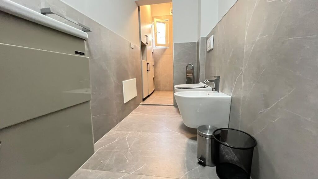 APPARTAMENTO 2+1 IN AFFITTO – PAZARI I RI, TIRANA