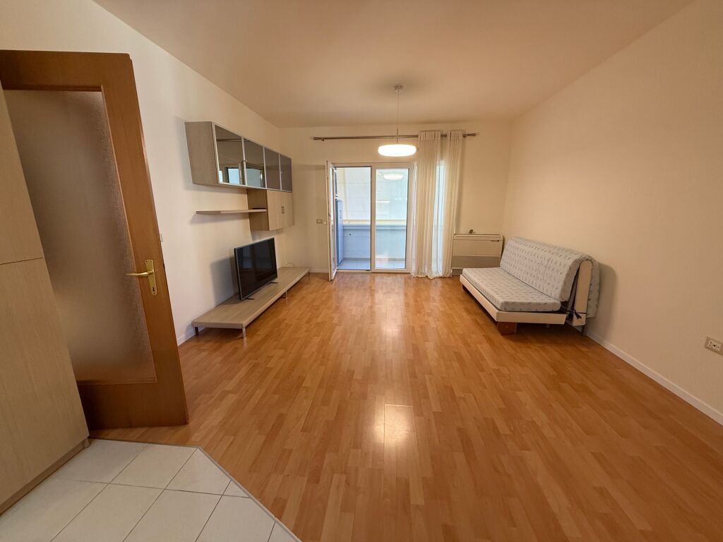Apartment for rent near the High School 2+1