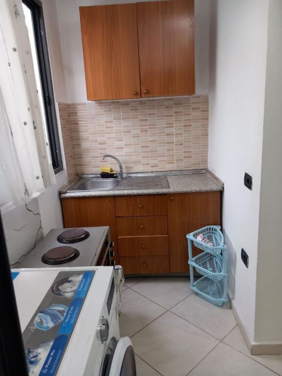 GARSONIERE 25,000 LEKE RRUGA JORDAN MISJA