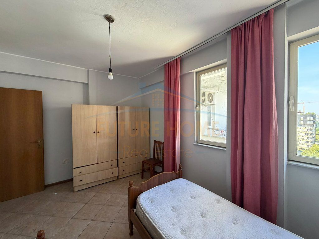 Qira, Apartament 2+1+2, Bulevardi Zogu I, Tiranë