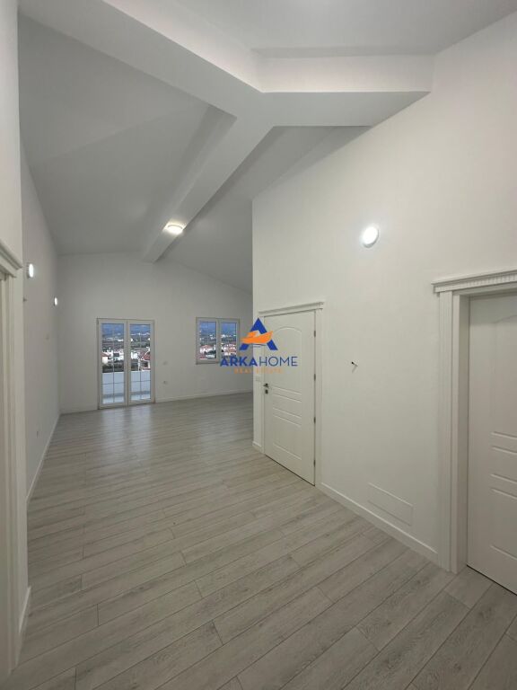 JEPET ME QERA VILE 3-KATESHE 500 M2 "MJULL-BATHORE, PRANE TEG" 250.000 LEKE