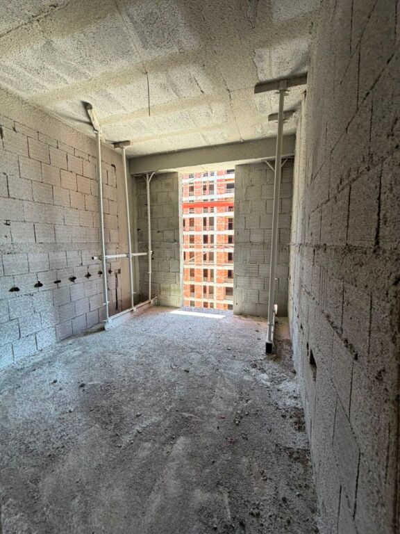 Shitet Apartament 2+1 + 2 Tualete** 📍 **Riverside Residence – Ish Parku**