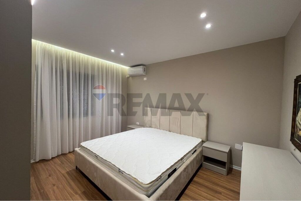 Apartament 3+1 me qira te Medrese, Rruga e Dibres