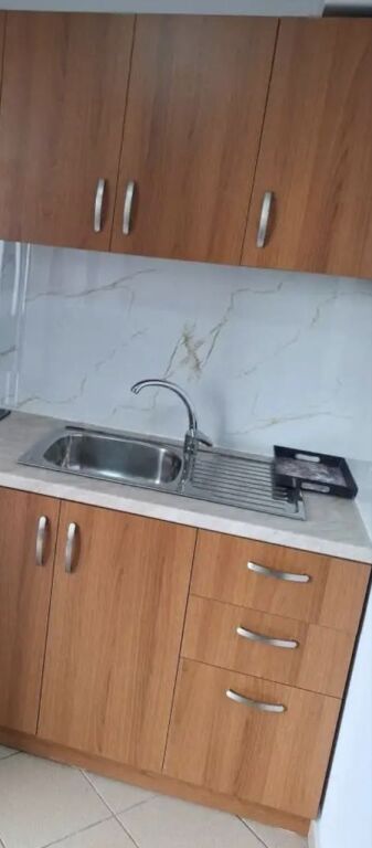 APARTAMENT 1+1 30,000 LEKE SPITALI AMERIKAN 2