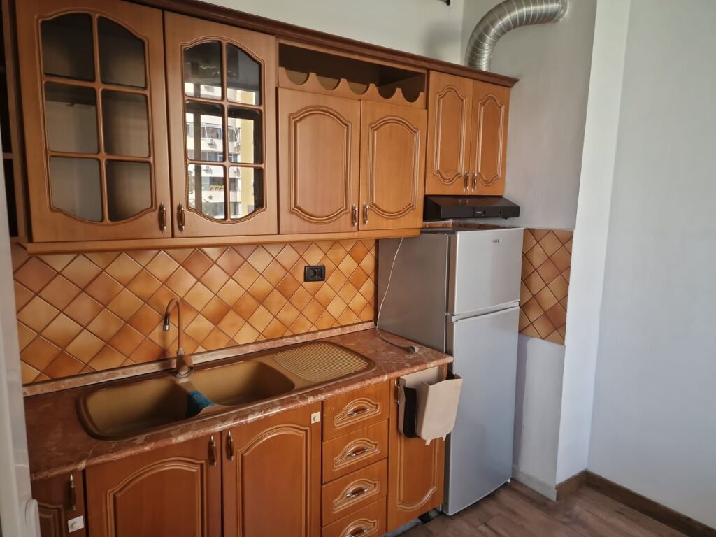Jepet me qera apartamenti 2+1