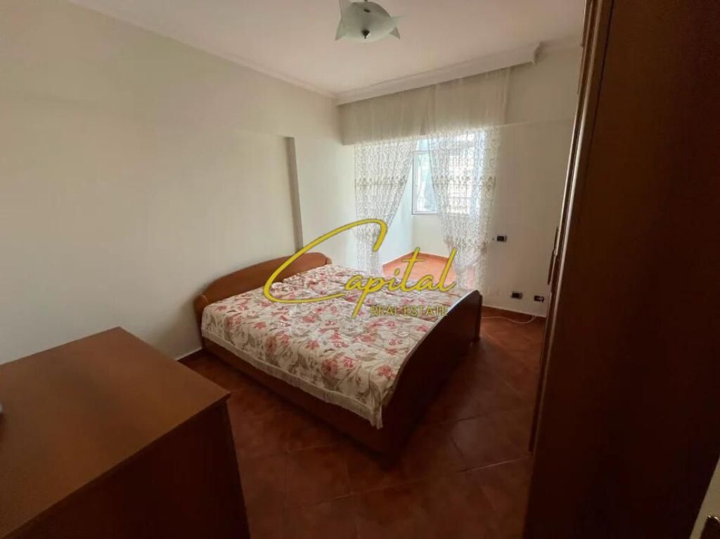 APARTAMENT ME QIRA 2+1 KOMUNA E PARISIT 700 EURO