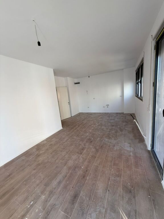 📍Xhamllik Rezidenca Asl Shitet Apartament 2+1+2
