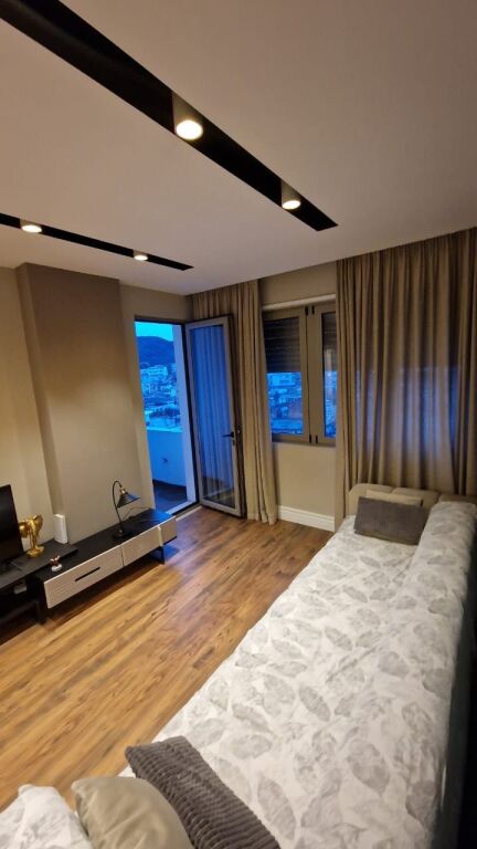 Apartament 2+1 me Qira Yzberisht