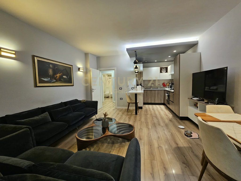 APARTAMENT 2+1 PER SHITJE TEK SELVIA!