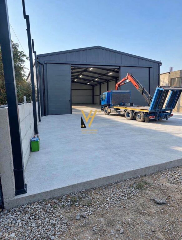 WAREHOUSE OF 500 M2 FOR RENT IN MEZEZ 200,000 LEKE