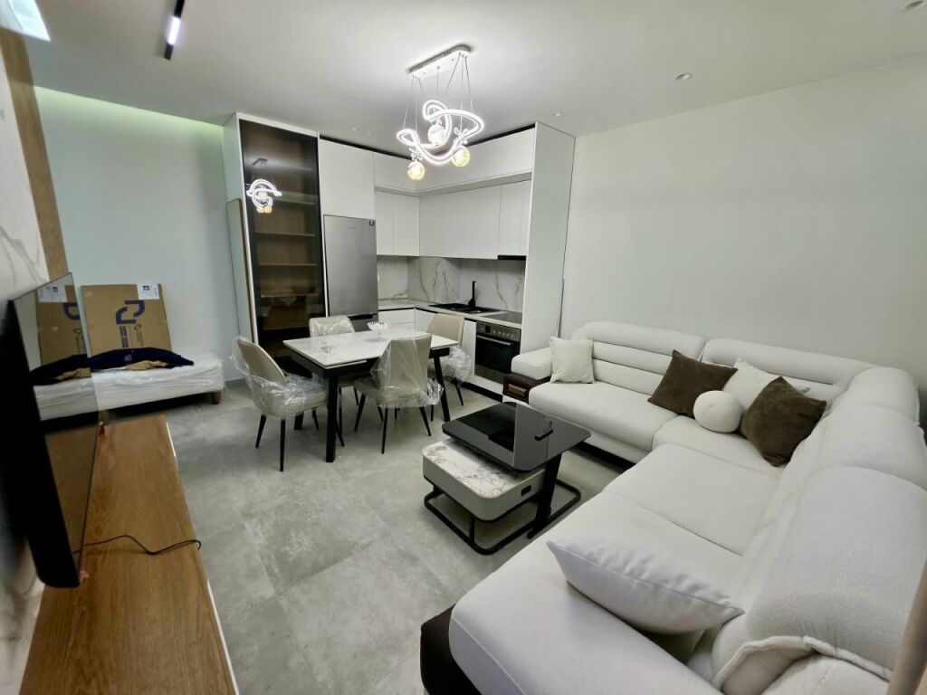 🏡 AFFITTO SUPER Appartamento 1+1 📍 Via “Dibres”, Vicino a Vila Goldi ✨
