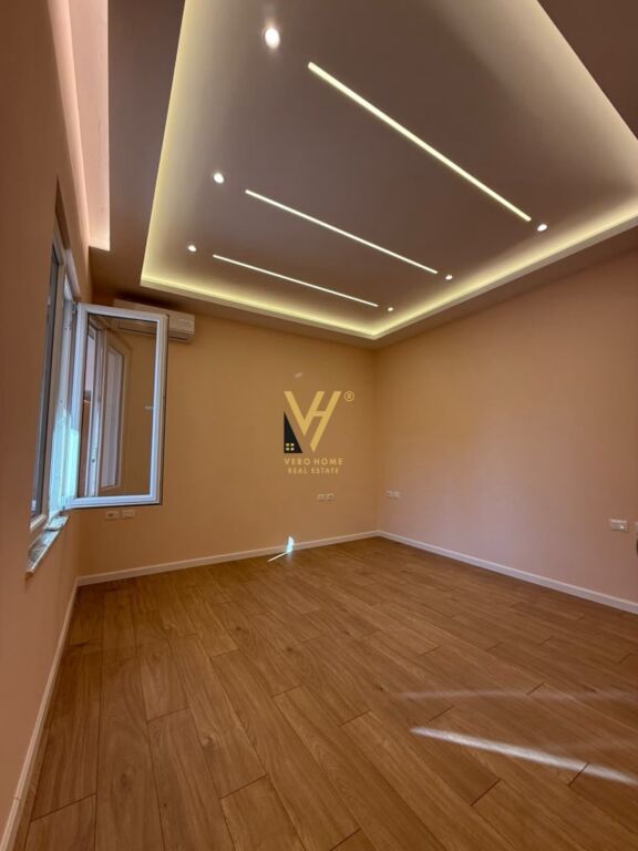 VILLA IN AFFITTO PER ATTIVITÀ COMMERCIALE IN 21 DHJETORI 210.000 LEKE