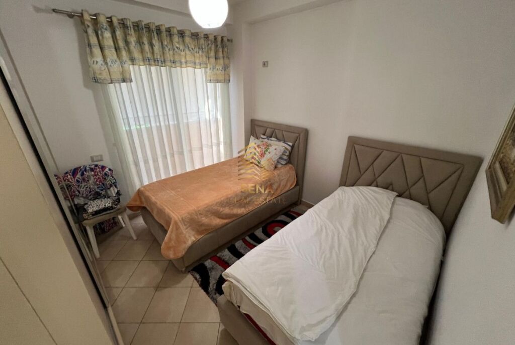 Qira, Apartament 2+1+Blk, Komuna e Parisit, 800 Euro/muaj