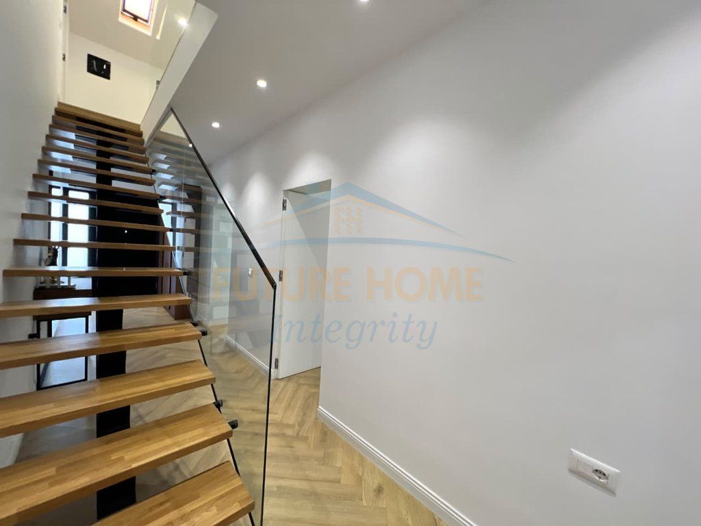 For rent, 2-Storey Villa+3 Parking Spaces, Old Sauk, Tirana.