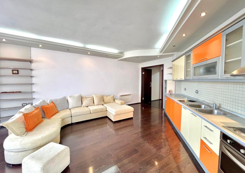 For Rent: 2+1 + 2 Balconies 📍 Opposite Kristal Center (At Big Market) - 60,000 Lek/Month - 5th Floor || Area: 112m²
