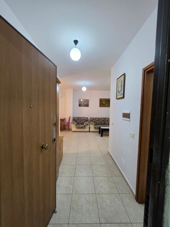 Qera | Apartament 1 + 1 | Bulevardi Zogu i Parë | 550 €/muaj