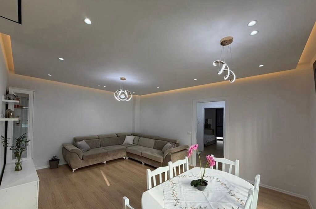 Apartament me qera 2+1 Casa Italia