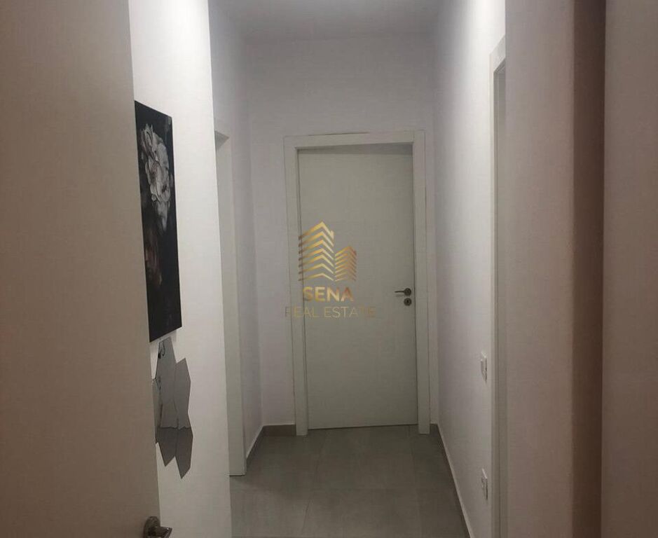 Shitet, Apartament 3+1+2+Blk, Rruga e Dibres, 273,000 Euro