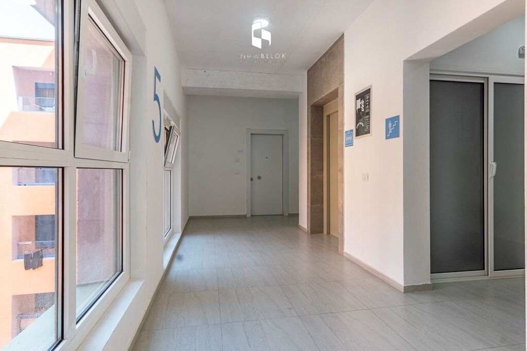Me Qera: 1+1 Akull i Ri 📍 Ali Dem (Kompleksi. Mangalem) - Pllt i 2021, me Arkitekt PARKET - MARKA Cilesore || 40,000 Leke/Muaj