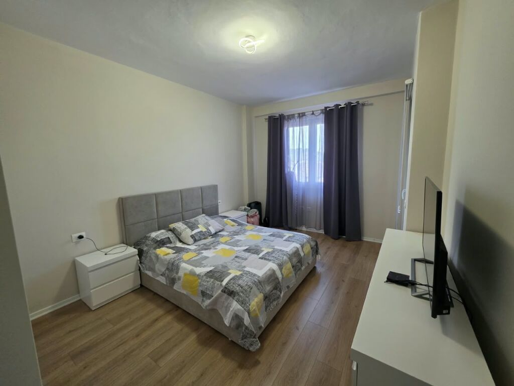 🏡 SHITET APARTAMENT 1+1 I MOBILUAR – YZBERISHT  📍 Rruga “3 Dëshmorët”, Yzberisht, Tiranë 🏢 Kati 9 |  Sipërfaqe totale: 66.6 m² 🛋️ Apartament i mobiluar 🚗   💰 Çmimi: 120,000 €  📩