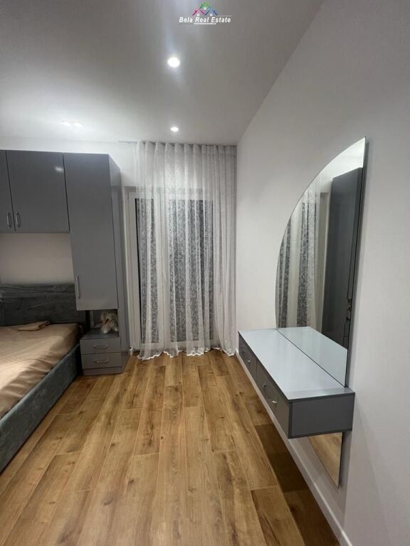 Apartament 2+1 Me Qera tek 5 Maji (ID B220678) Tirane