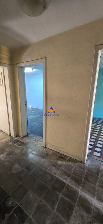 VENDESI APPARTAMENTO 2+1+BALCONE "VICINO GARDEN BUILDING, VIA KAVAJES" 195.000 EURO