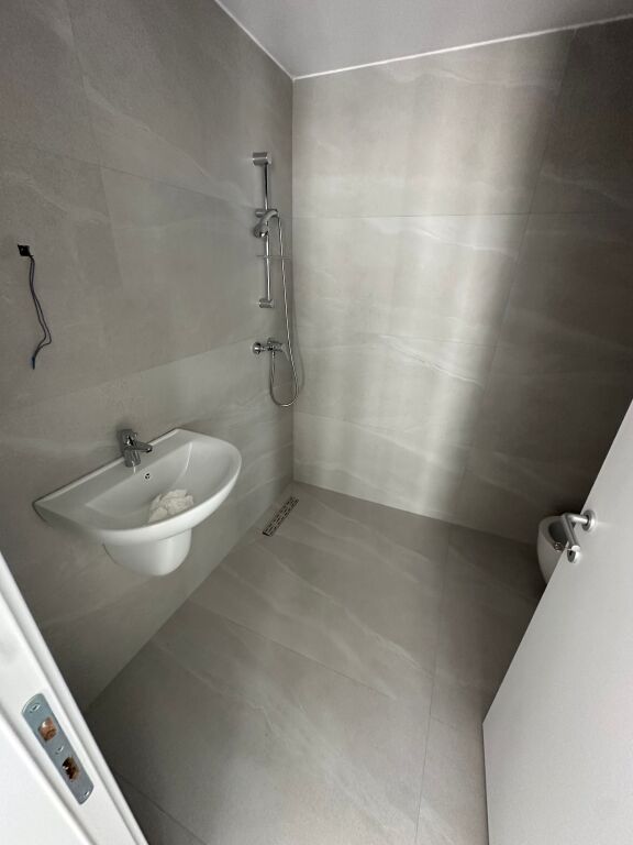 Elite apartment for rent (former customs, Tirana Access complex) Note: the house is delivered finished and furnished with all equipment) ready in 3-4 days  