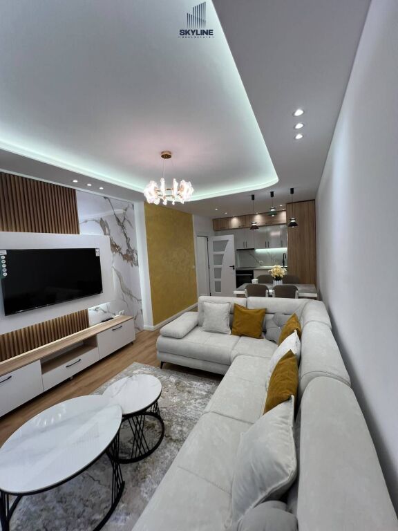 Jepet Me Qera Apartament 2+1-Misto Mame