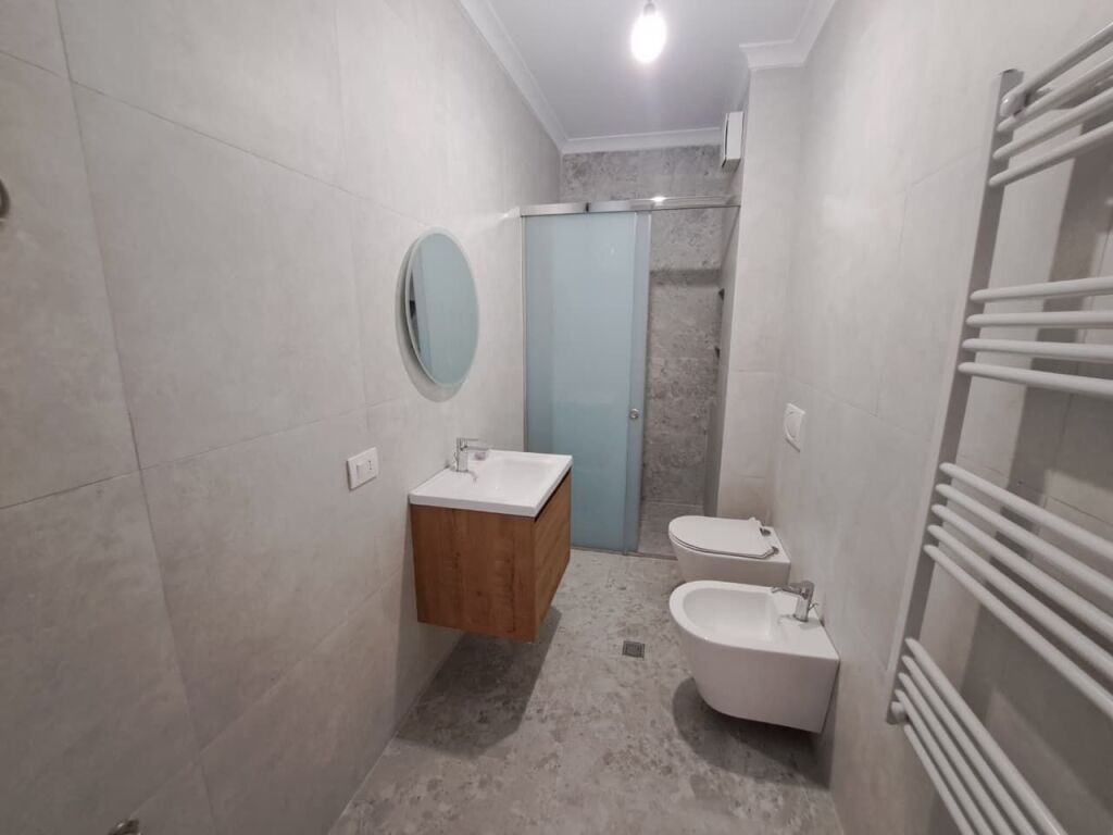 Locali commerciali in affitto a Vila Gold (via Dibres), ID 5553