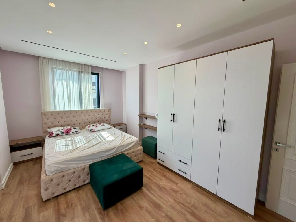 📣 QERA Apartament 3+1+2 📍 Rezidenca Erli, Prane UET, Porcelan 🛣️ Rruga “Xhanfize Keko” ✨