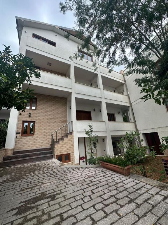 🏡 JEPET ME QIRA VILË TE VILAT GJERMANE / 2,500 € neto