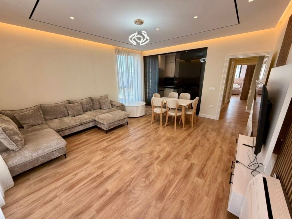 📣 QERA Apartament 3+1+2 📍 Rezidenca Erli, Prane UET, Porcelan 🛣️ Rruga “Xhanfize Keko” ✨