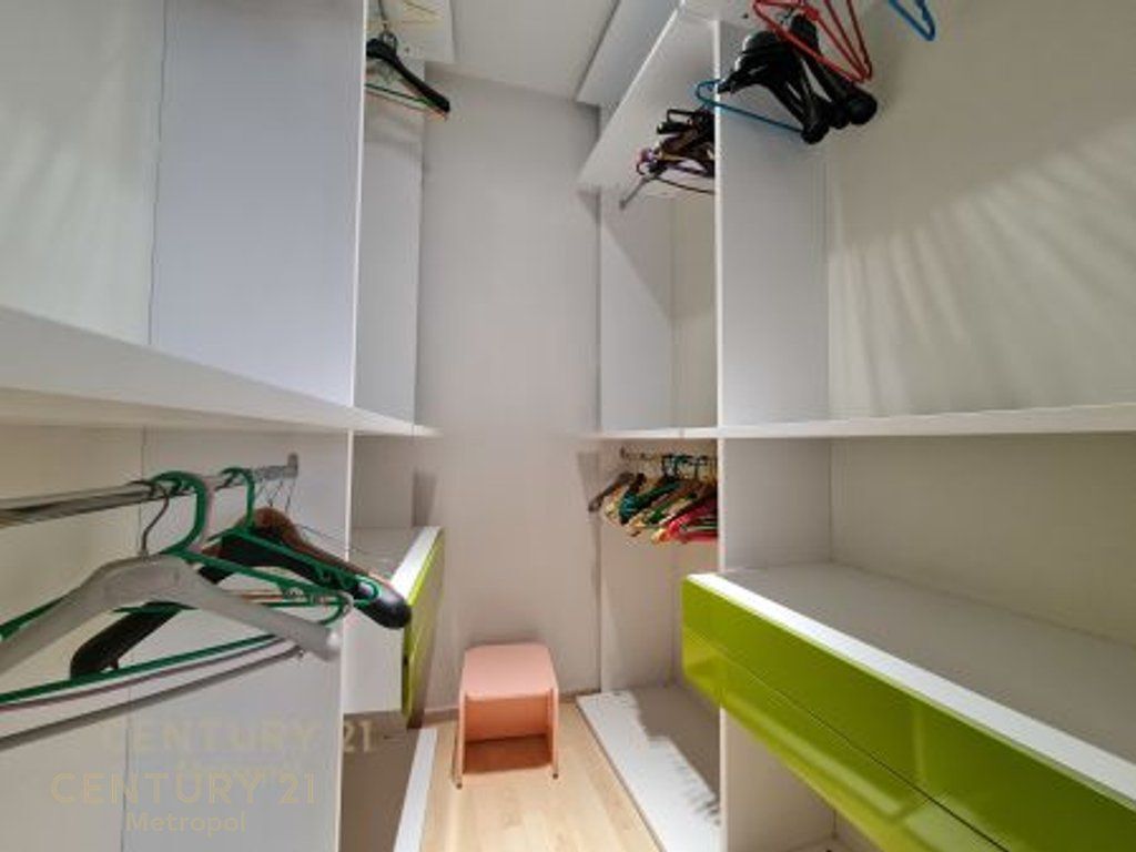 APPARTAMENTO DI LUSSO IN AFFITTO 2+1+3 BAGNI+posto auto, PROCURA GENERALE!
