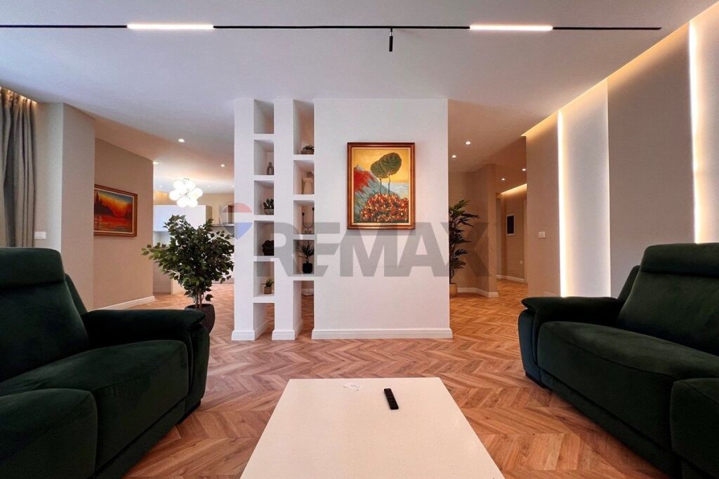 Apartment for rent 3+1+2 in the Nobis Complex!