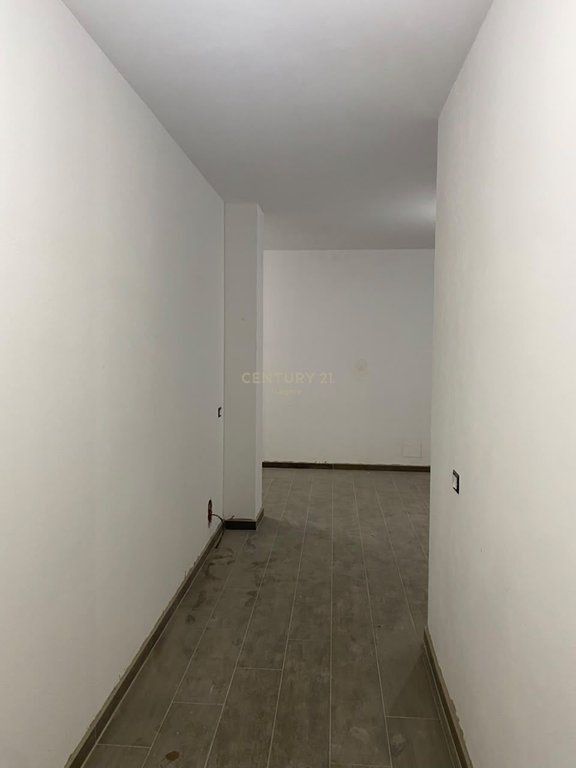 Apartament /Zyre 2+1+2T+2B per qira Bulevardi i Ri , Kompleksi Ndregjoni