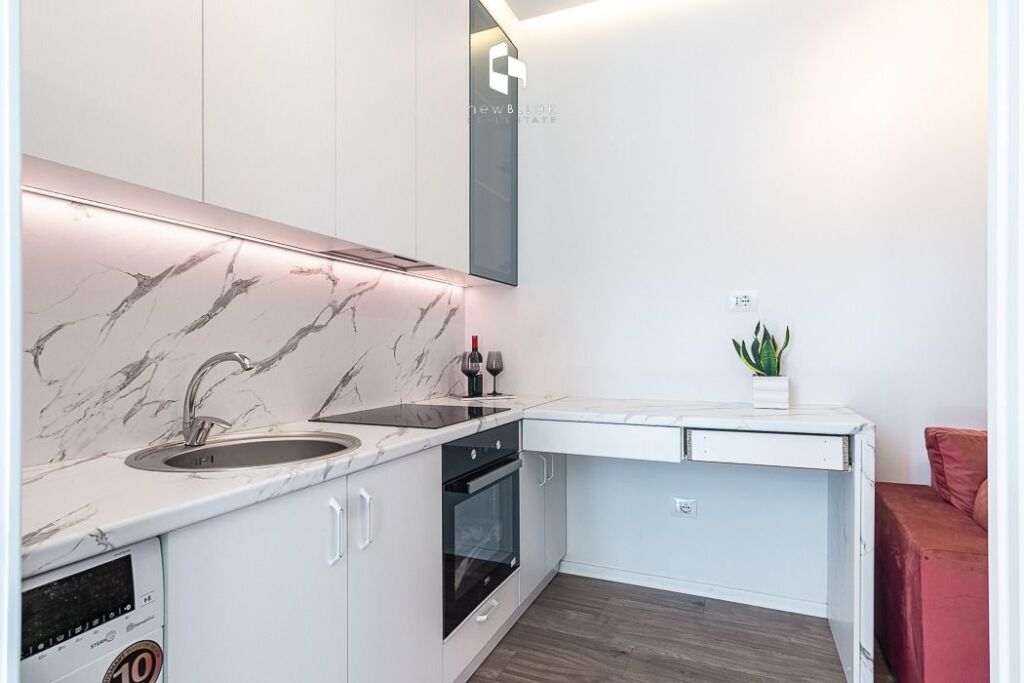 Me Qera: 1+1 Akull i Ri 📍 Ali Dem (Kompleksi. Mangalem) - Pllt i 2021, me Arkitekt PARKET - MARKA Cilesore || 40,000 Leke/Muaj
