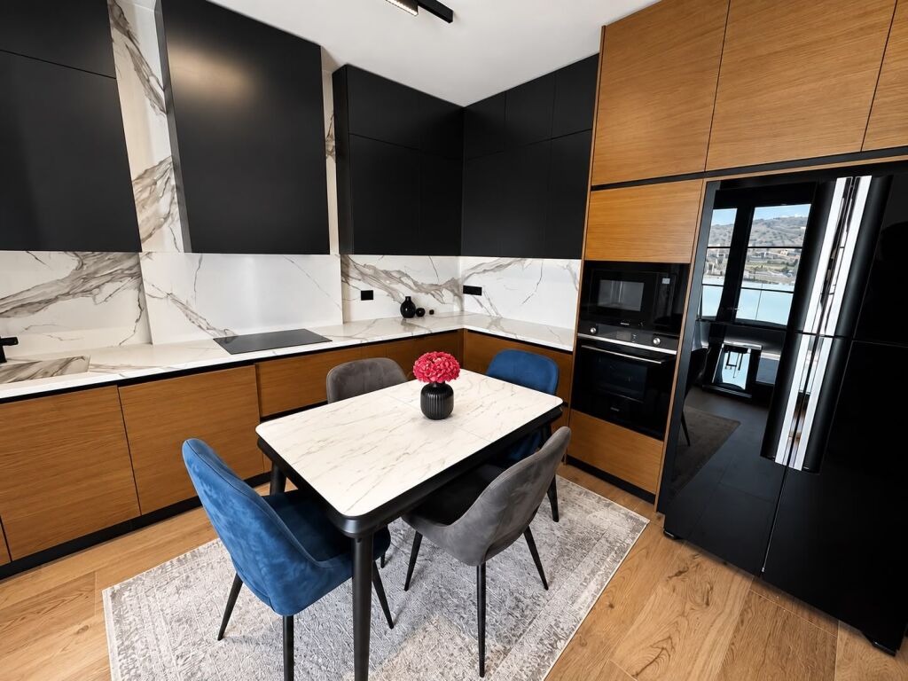 Rent 3+2 lux + 2 parking , Teg