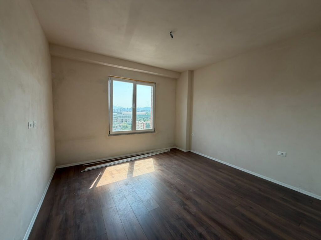 Apartament 2+1 per shitje ne Paskuqan.