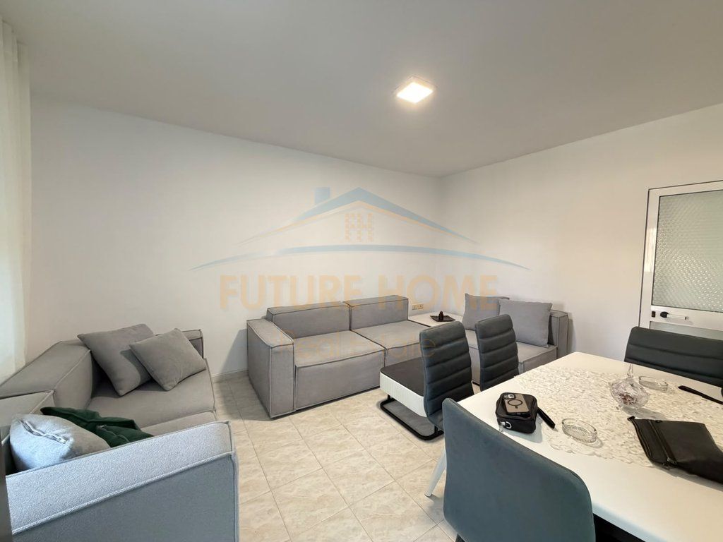 For sale, 2+1 apartment, Fresk, Tirana. 