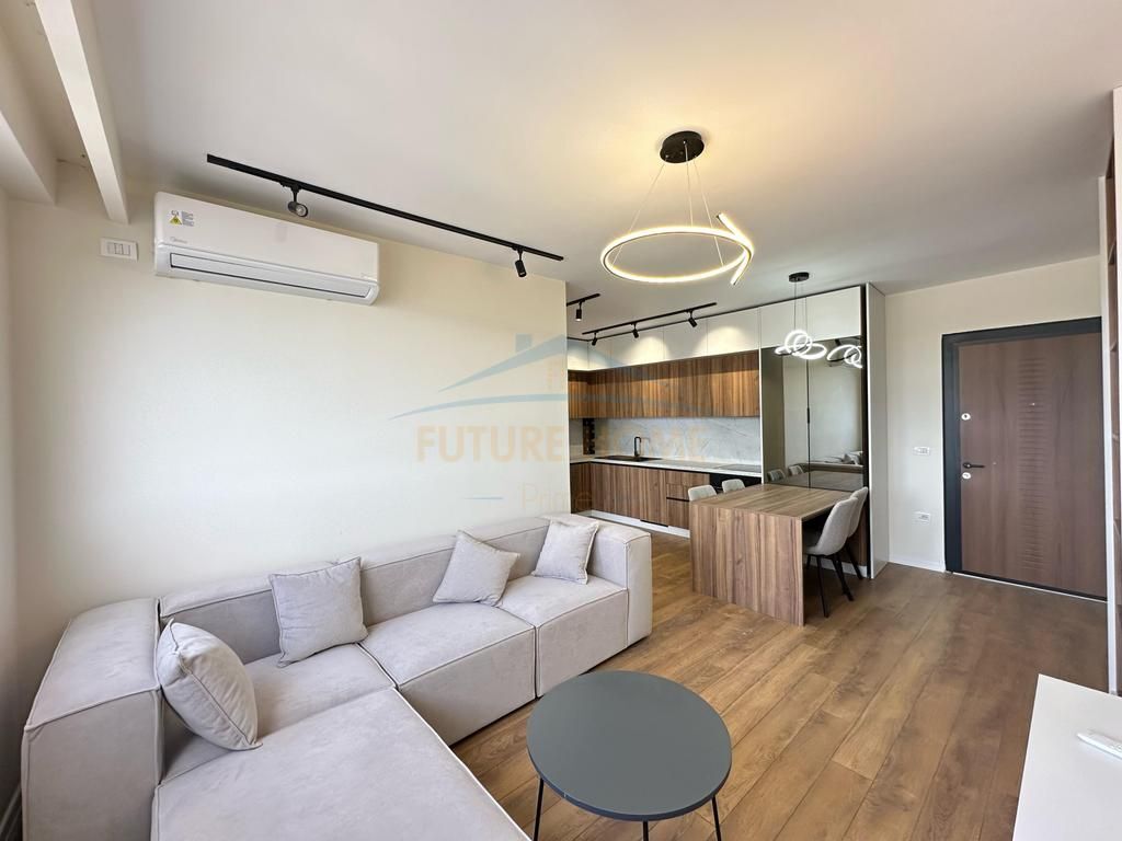 Shitet, Apartament 2+1, Shkoze, Tiranë.