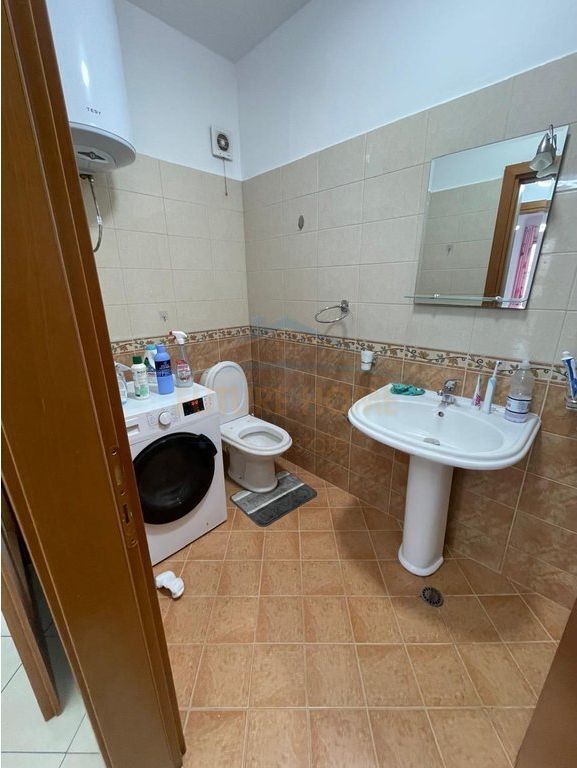 Qera, Apartament 2+1+2+parkim, Don Bosko, Tiranë.
