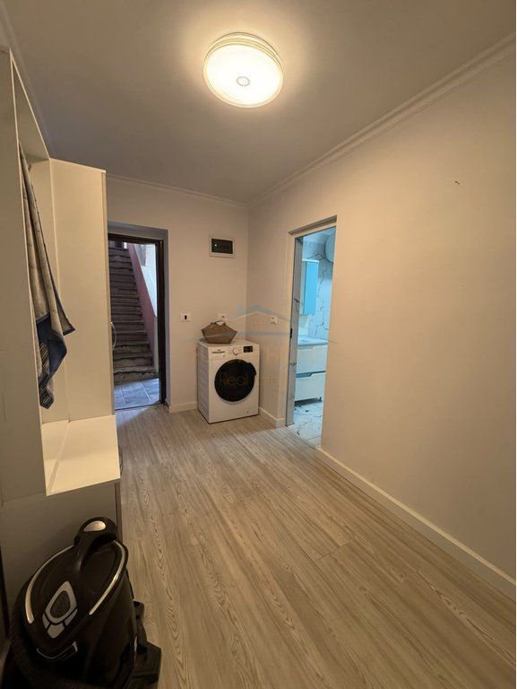 Shitet, Apartament 1+1 Rruga e Dibres, Tirane